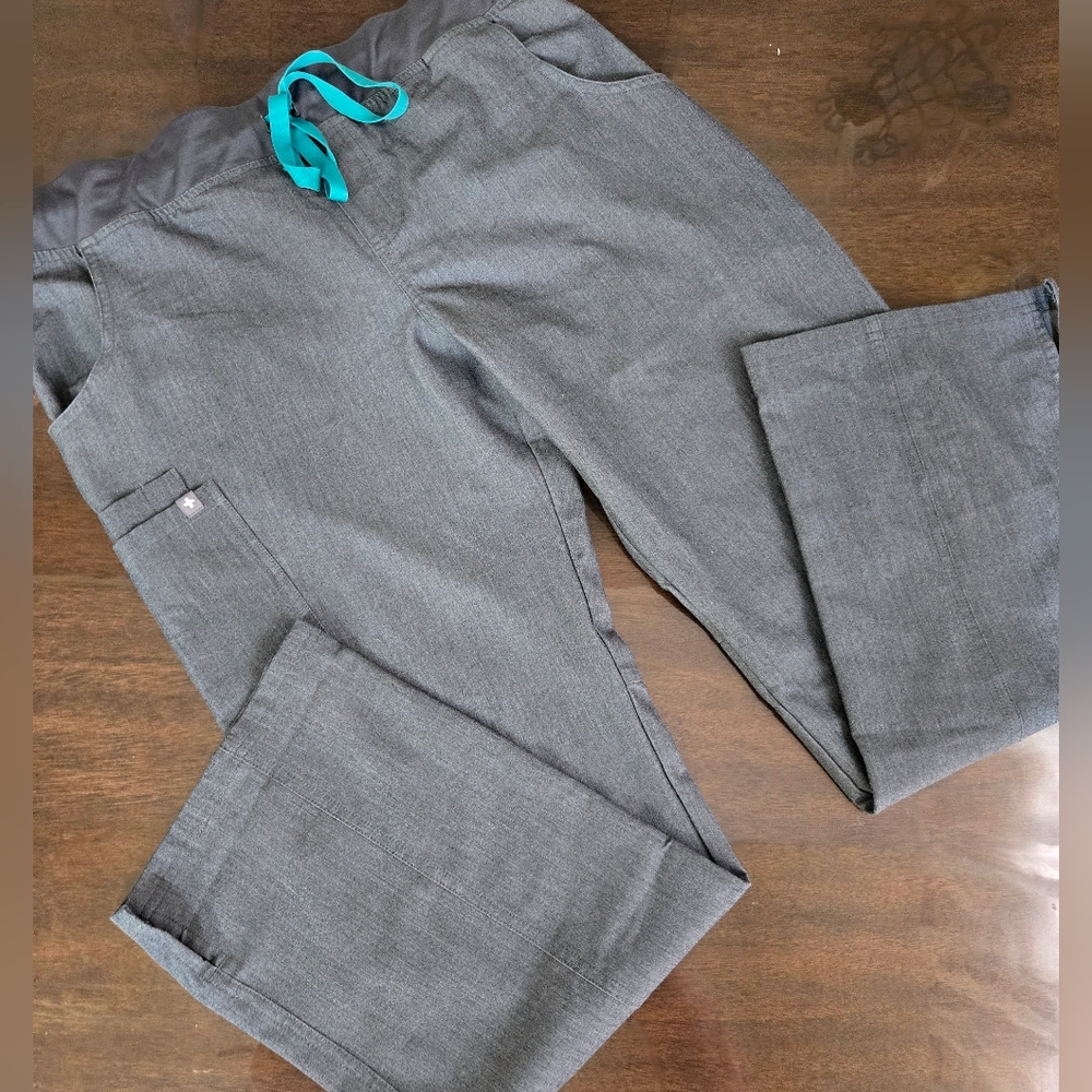 Figs Gray Pants In LARGE